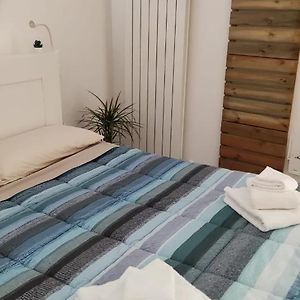 Camera con letto king size